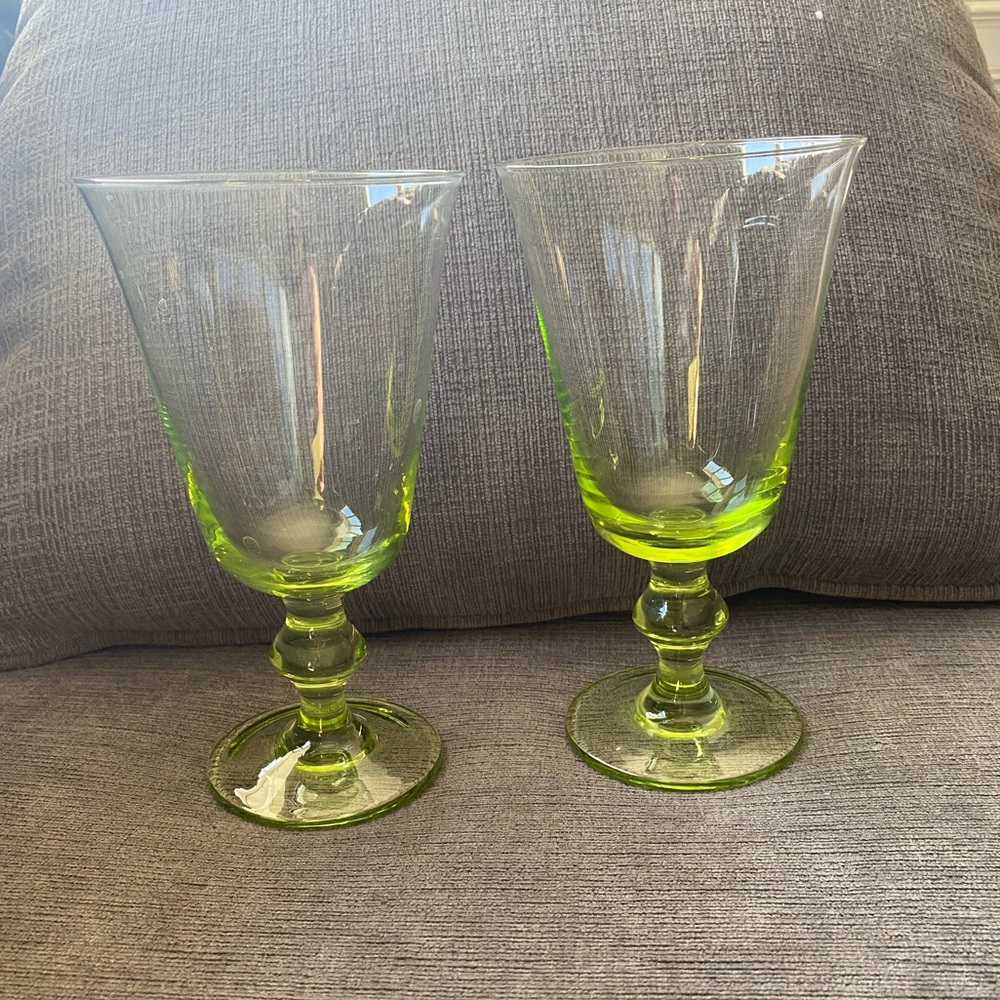 2 Retro Vintage Inspired Lime Green Glass Water Iced Tea Goblet - Picture 2 of 8